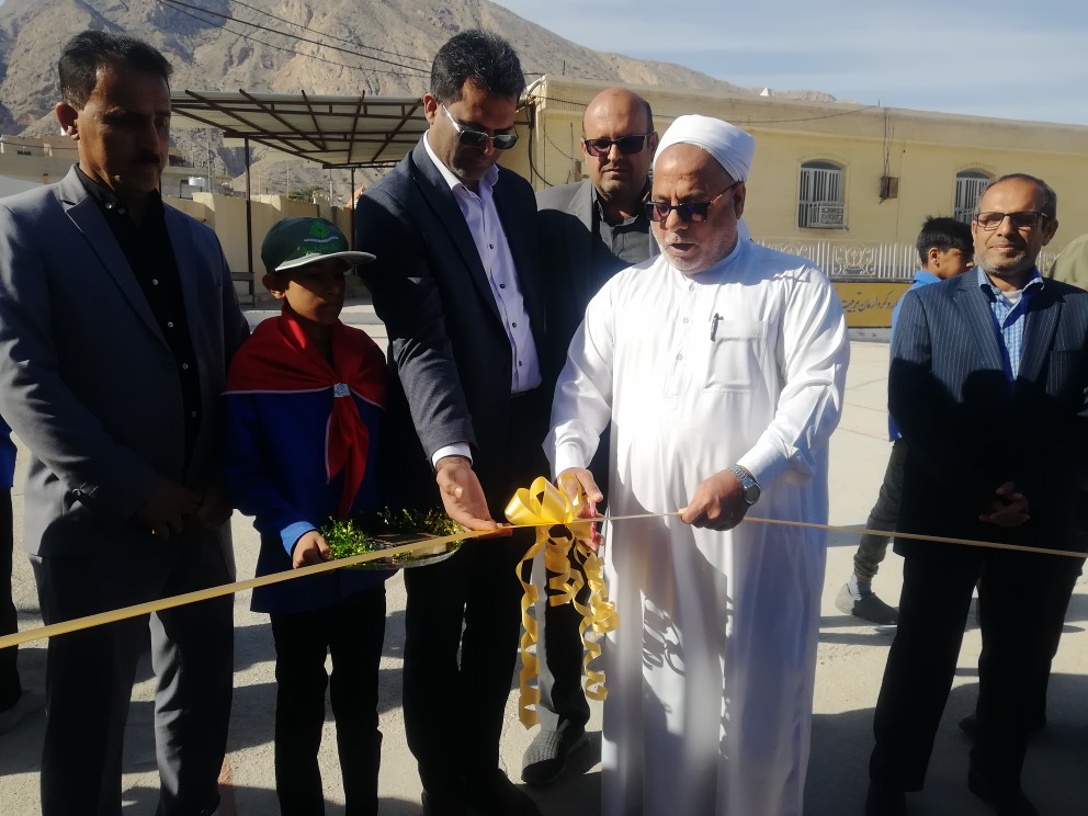 برگزاری جشنواره غذایی با هدف کمک به مدرسه