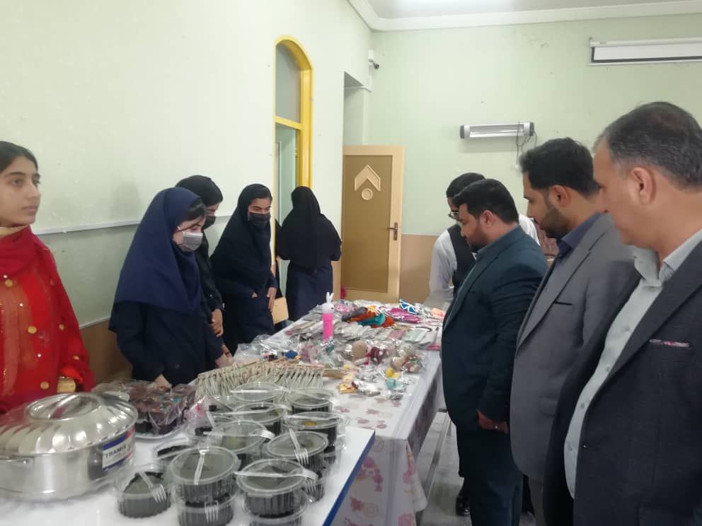 برگزاری جشنواره مواد غذایی و صنایع دستی دانش آموزی برگزاری جشنواره مواد غذایی و صنایع دستی دانش آموزی