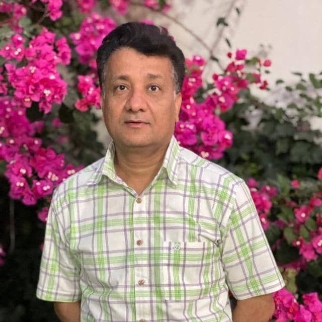 ایجاد مرکز آموزش عالی علوم پزشــکی بستک ســتودنی است