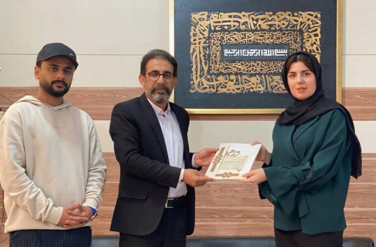 تجلیل از کوثر رشید، بانوی هنرمند بستکی به پاس فعالیت های هنری